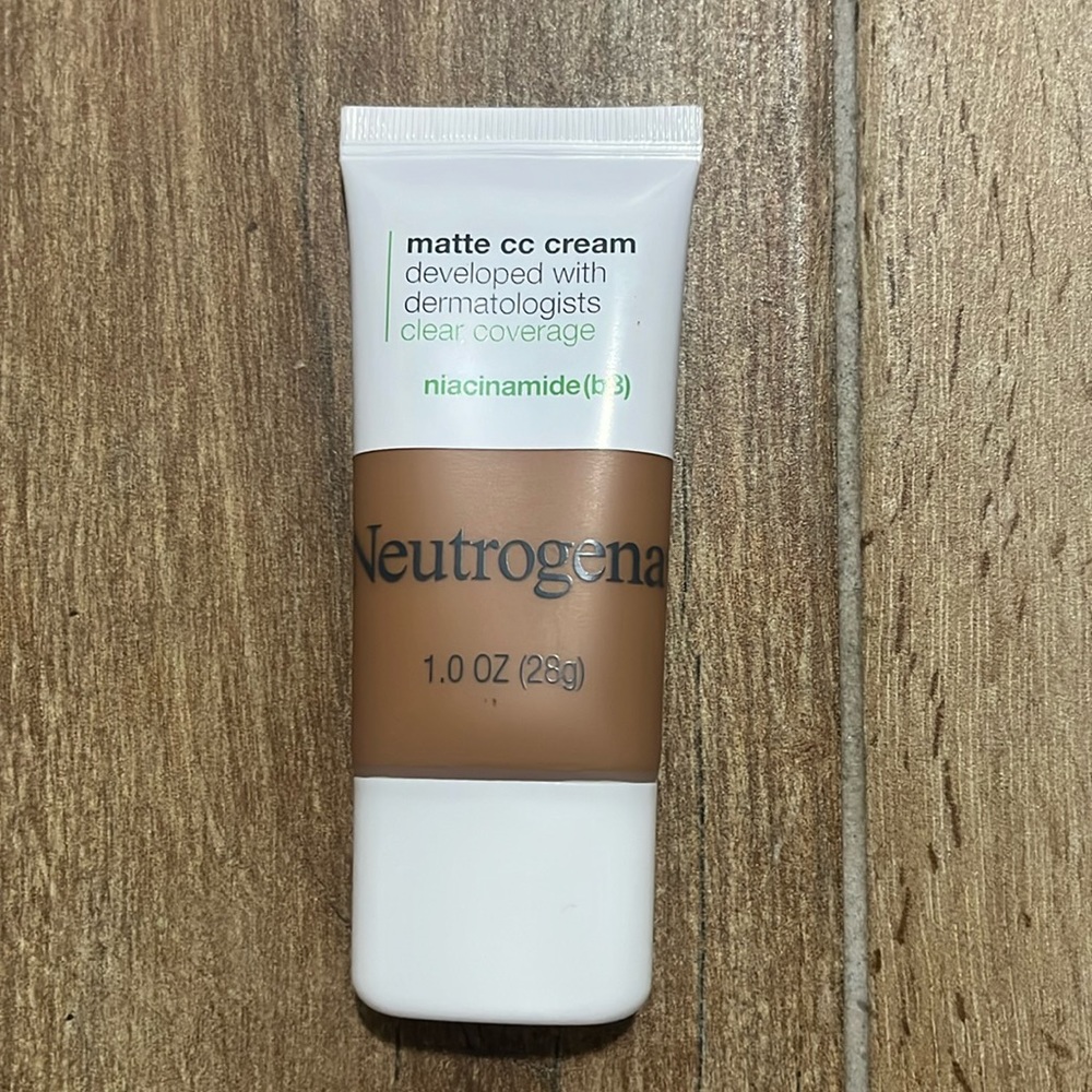 Neutrogena matte cc cream , brand new